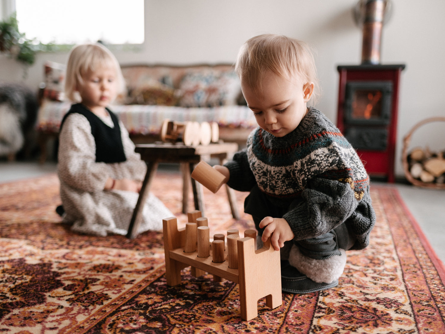 Wooden Story Hammerbræt i Træ - Regnbue