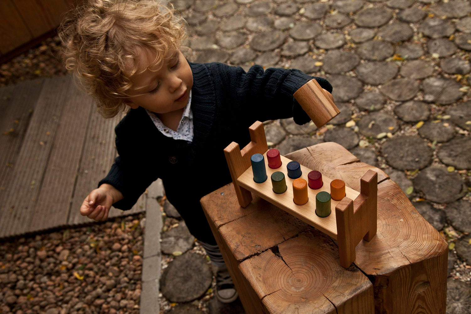 Wooden Story Hammerbræt i Træ - Regnbue